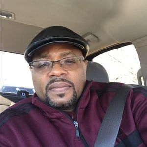 Meet your Posher, Derrick